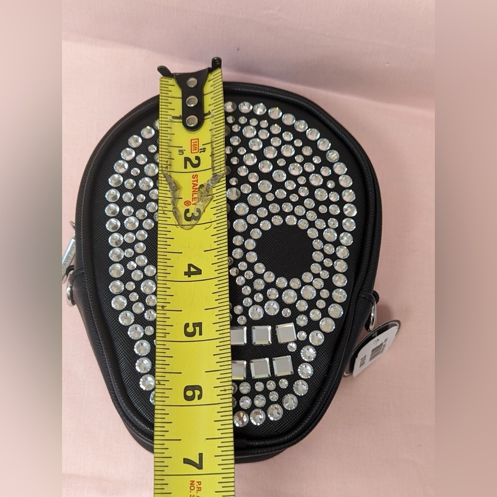 Bath‎ & Body works 2023 Cross Body Skeleton Bag. - Picture 2 of 2